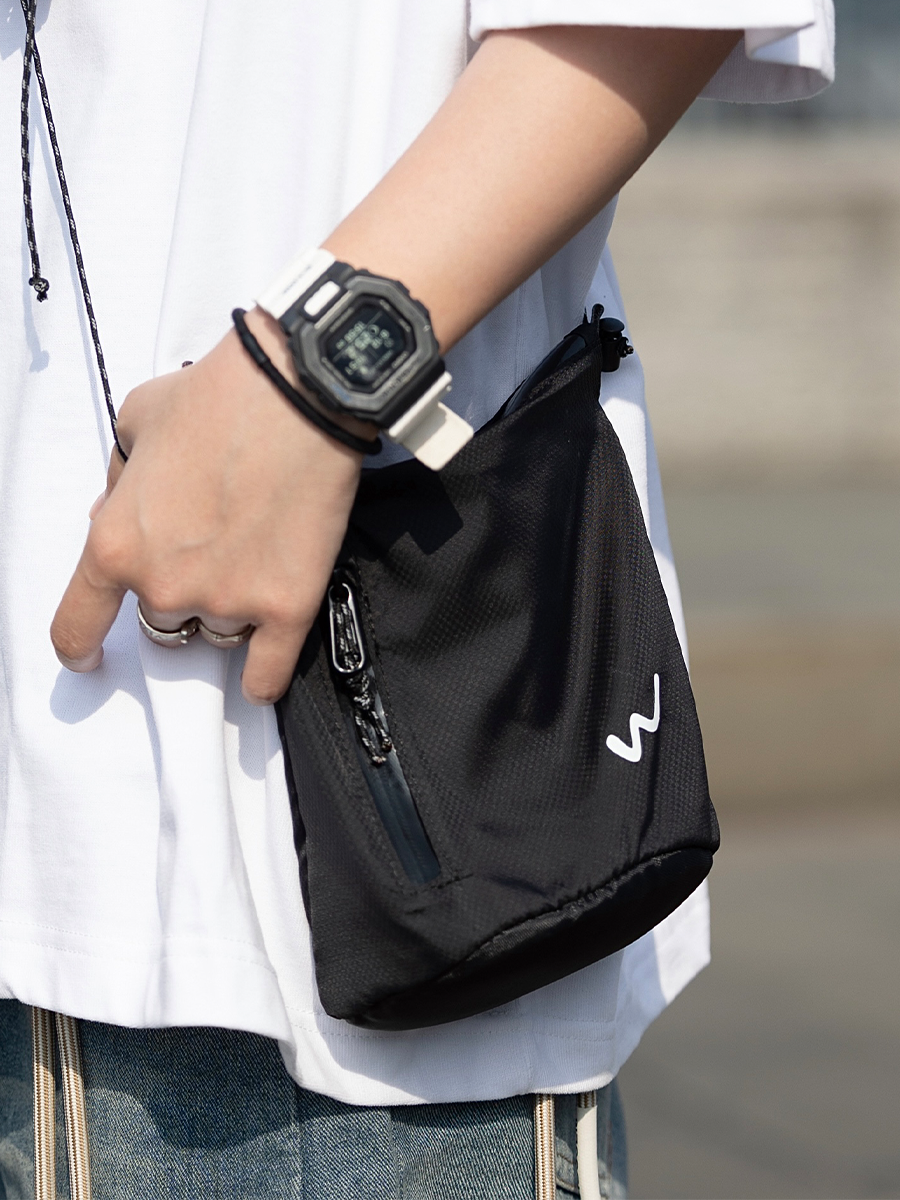 【Oneblue Shop】ショルダーバック新品