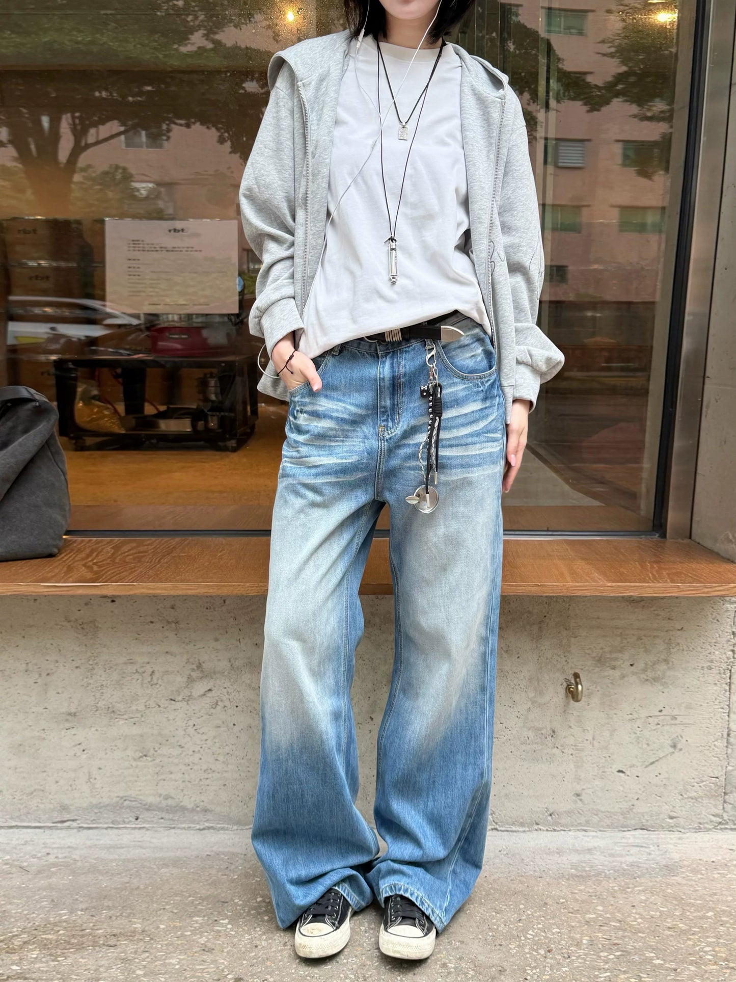 【Oneblue Shop】コントラストフェードワイドデニムパンツ / CONTRAST FADE WIDE DENIM PANTS 260988