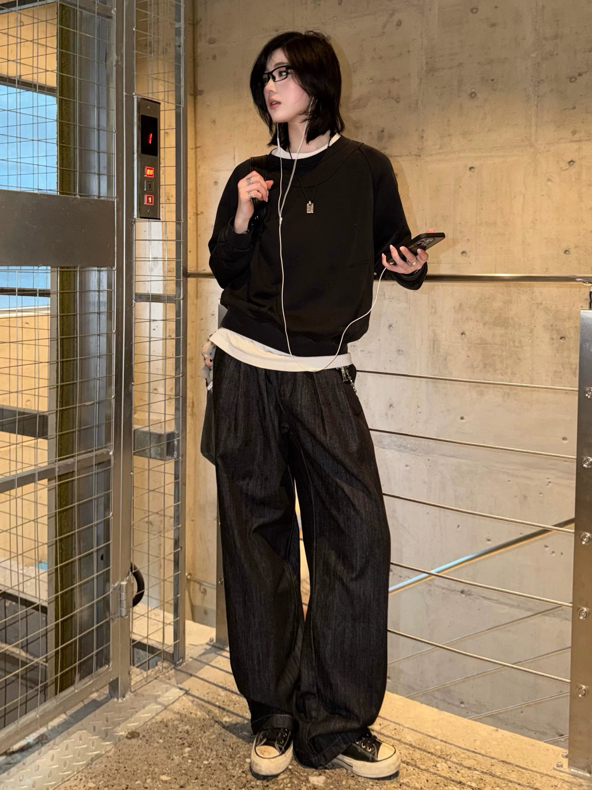 【Oneblue Shop】フロントタックワイドデニムパンツ / FRONT TUCK WIDE DENIM PANTS 2609810