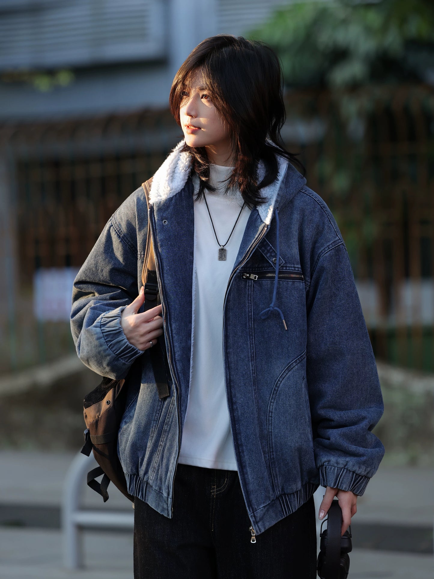 【Oneblue Shop】ボアライニングデニムフーデッドジャケット / Boa-Lined Denim Hooded Jacket LS2601168