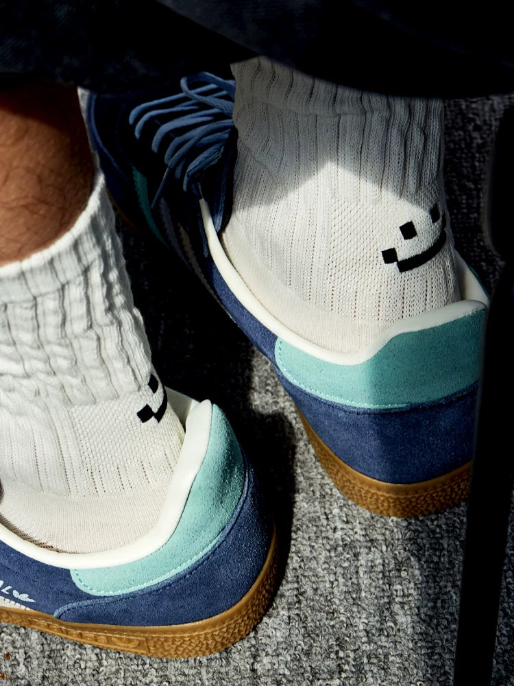 【Oneblue shop】スマイル 刺繍 ソックス（5Colors）240915