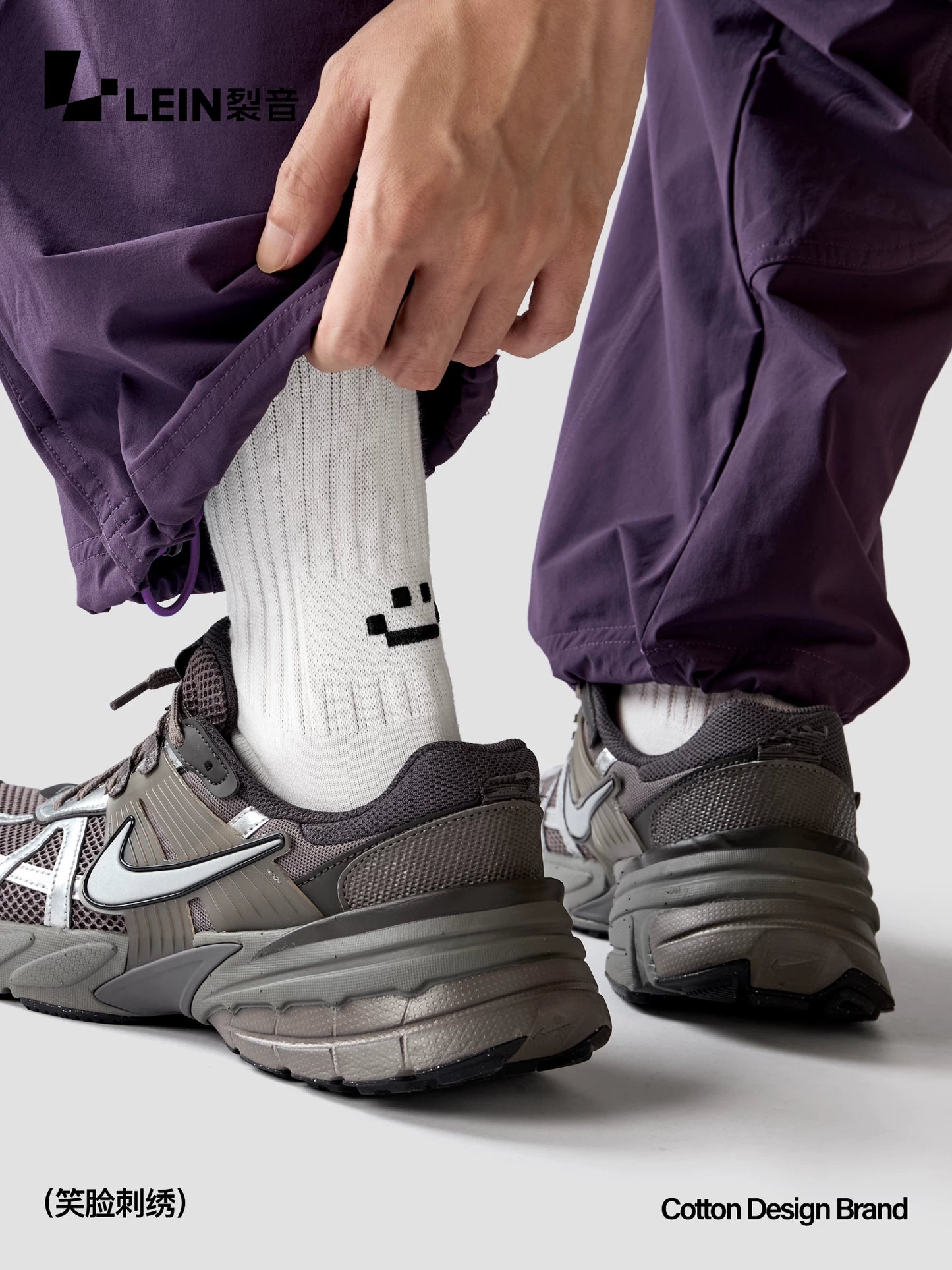 【Oneblue shop】スマイル 刺繍 ソックス（5Colors）240915