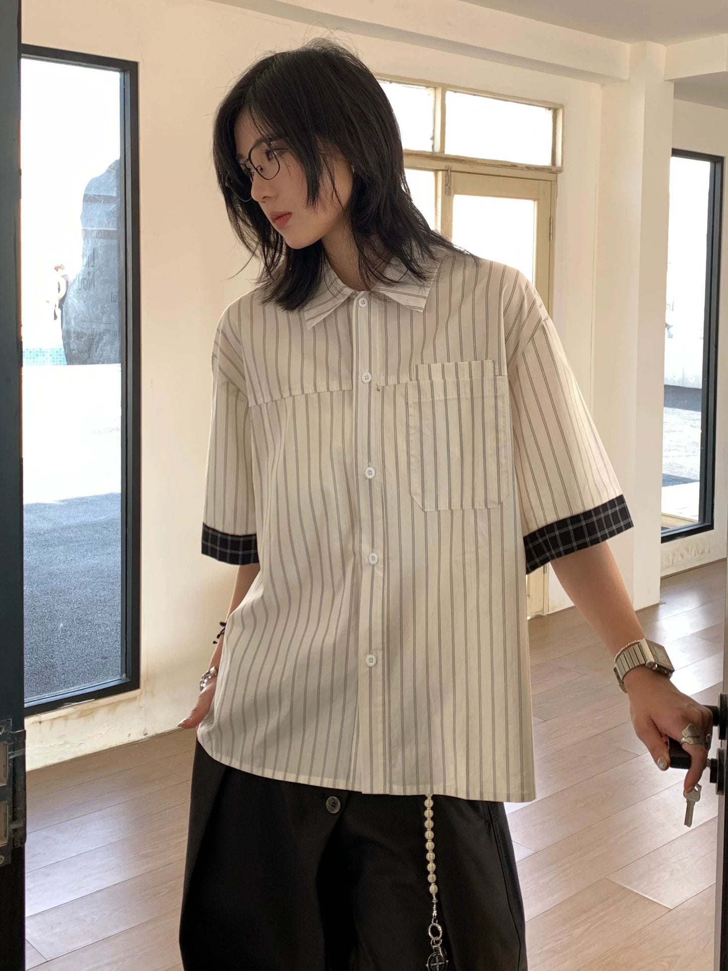 【Oneblue Shop】ストライプ パッチスリーブ シャツ / Contrast Stripe Half Sleeve Shirt NS67122