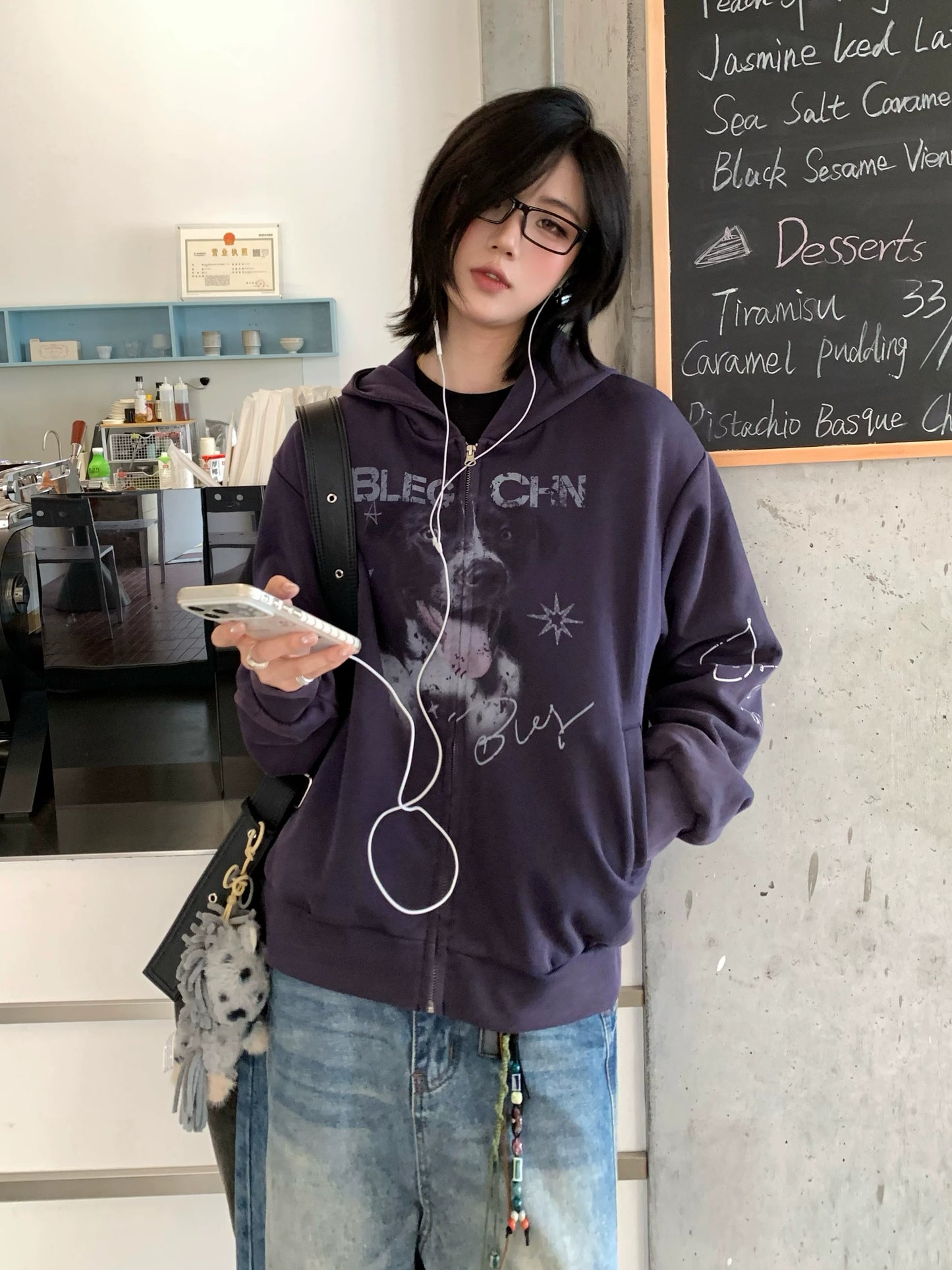 【Oneblue Shop】アニマルスクリプトジップフーディー / ANIMAL SCRIPT ZIP HOODIE 260987